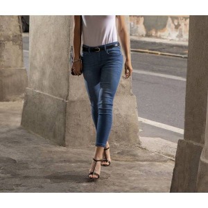 CATHY - Damenjeans Slim stone gebürstet