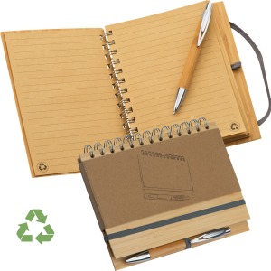 A5-Notizbuch mit Bambuseinband