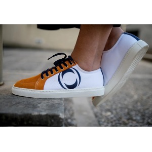 Paar Vintage Turnschuhe