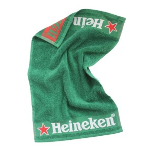 Sporthandtuch mit maßgeschneidertem Jacquard-Logo im Pantone 50x100 cm
