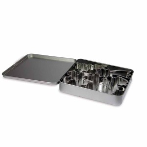 Backformen in Metalldose mit Adventskalender