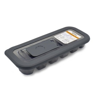 Bac à glaçons avec couvercle e et aide au versement