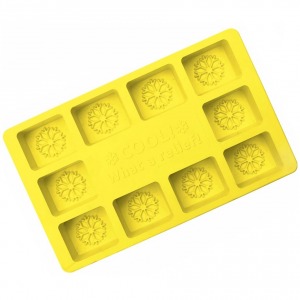 Speziell angefertigter Eiswürfelbehälter