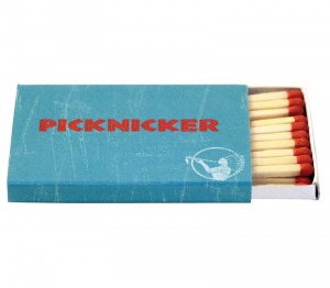 Kleine Schachtel mit 19 Streichhölzern