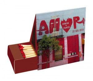 Schachtel mit 60 Zeltstreichhölzern