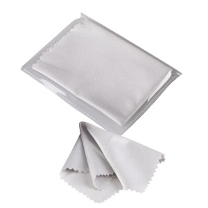 Brillenabstreifer im Etui