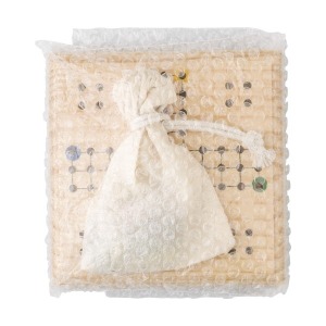 Spiel mit kleinen Pferden aus Holz Yasir