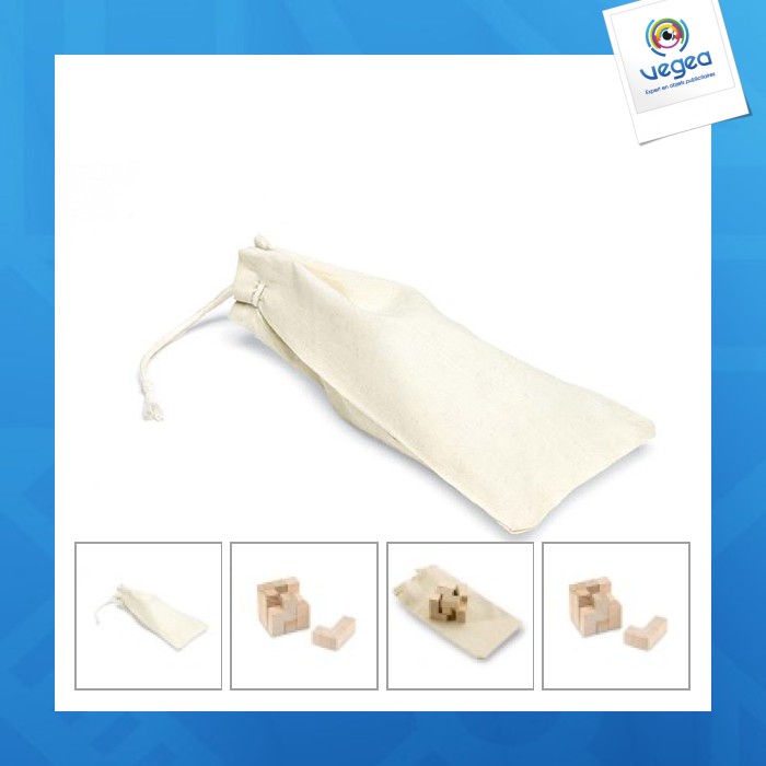 Holzpuzzle in einer tasche