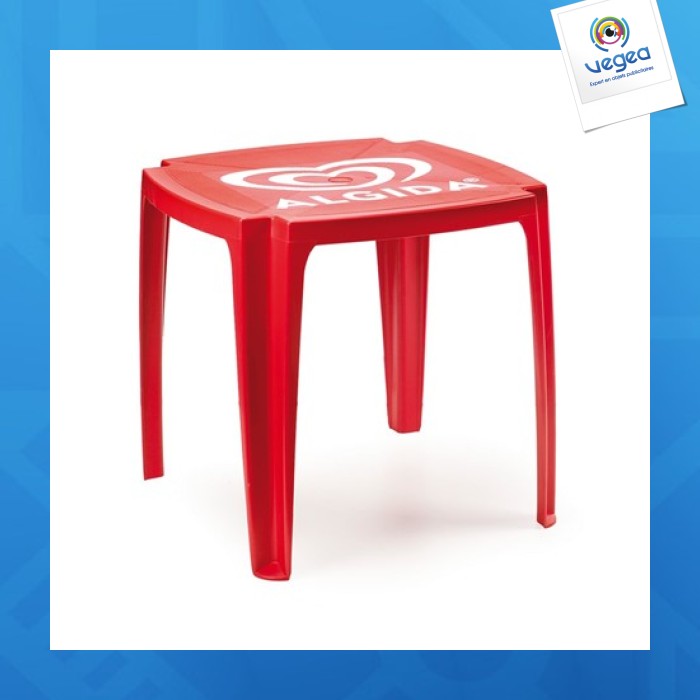 Quadratischer stapelbarer tisch