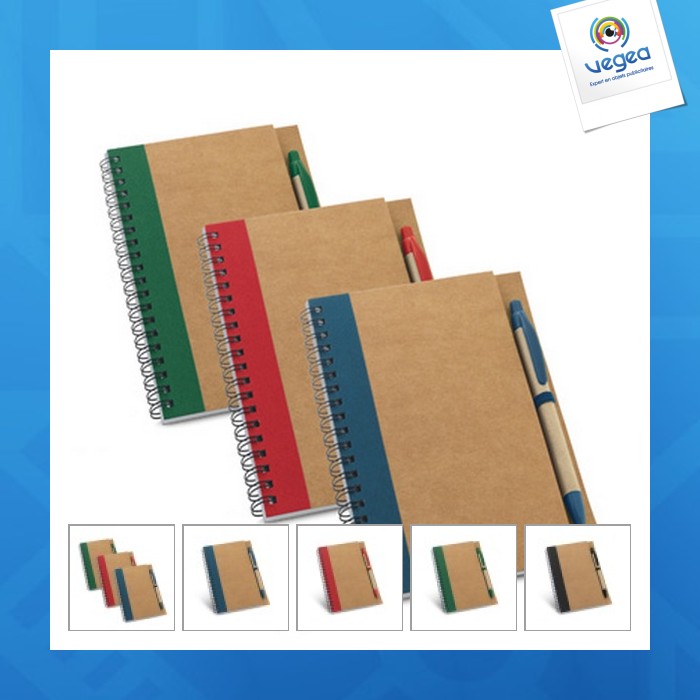 Recycelter b6-notizblock mit stift